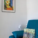 Golfe-juan A 150 M De La Et Pres De Cannes , Centre Et Gare Apartment *