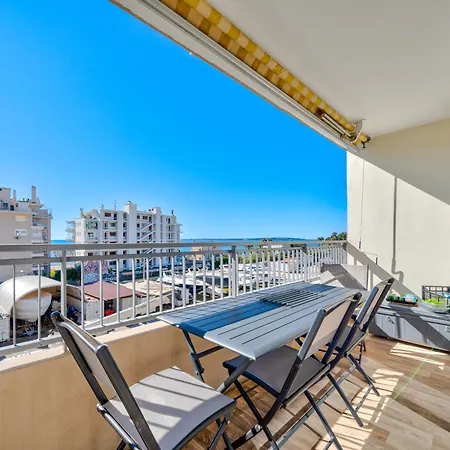 Golfe-juan A 150 M De La Et Pres De Cannes , Centre Et Gare Apartment