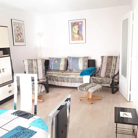 Golfe-juan A 150 M De La Et Pres De Cannes , Centre Et Gare Appartement