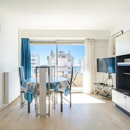 Appartement Golfe-juan A 150 M De La Et Pres De Cannes , Centre Et Gare