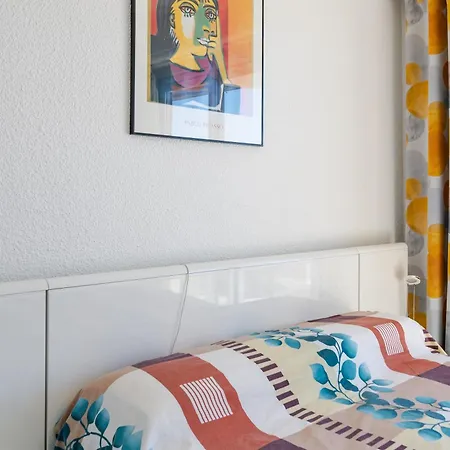 Golfe-juan A 150 M De La Et Pres De Cannes , Centre Et Gare Апартаменты *