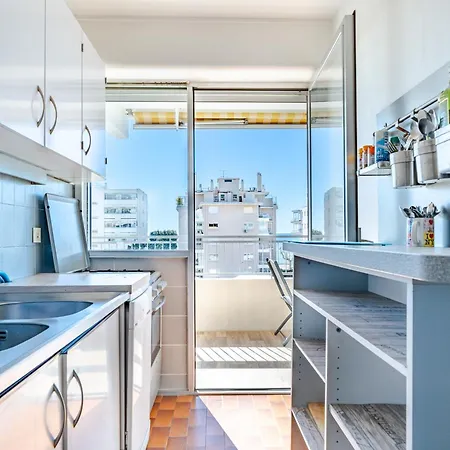 Golfe-juan A 150 M De La Et Pres De Cannes , Centre Et Gare Апартаменты Валлорис
