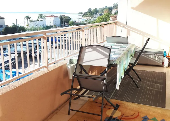 Appartement Golfe-juan à 150 M De La Et Près De Cannes , Centre Et Gare *